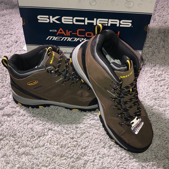 🥾SKECHERS🥾 - Picture 1 of 6